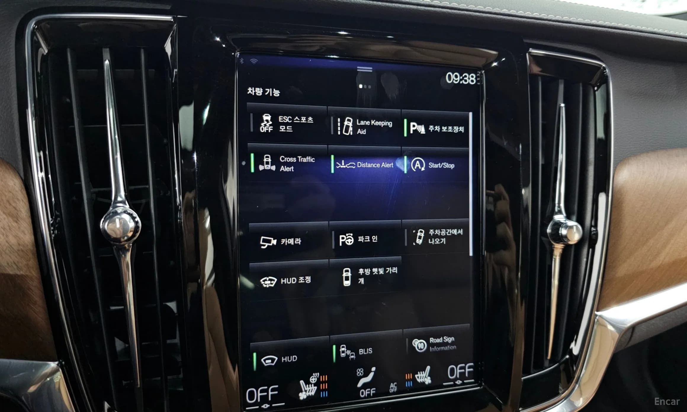 S90