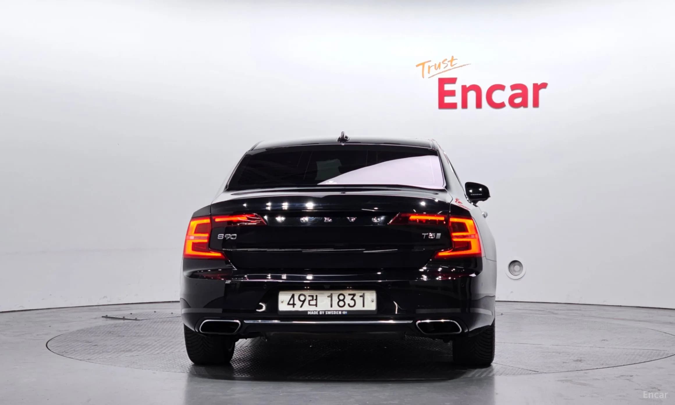 S90