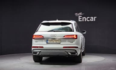 Q7 (4M)