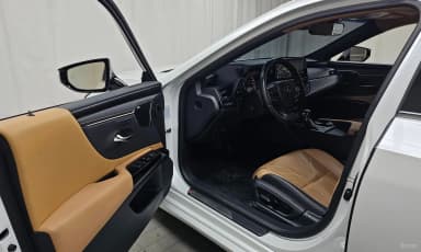 ES300h 7th Generation