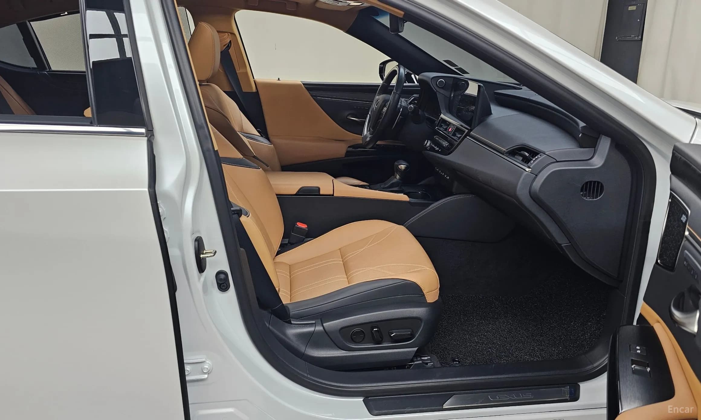 ES300h 7th Generation