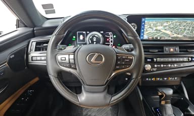 ES300h 7th Generation