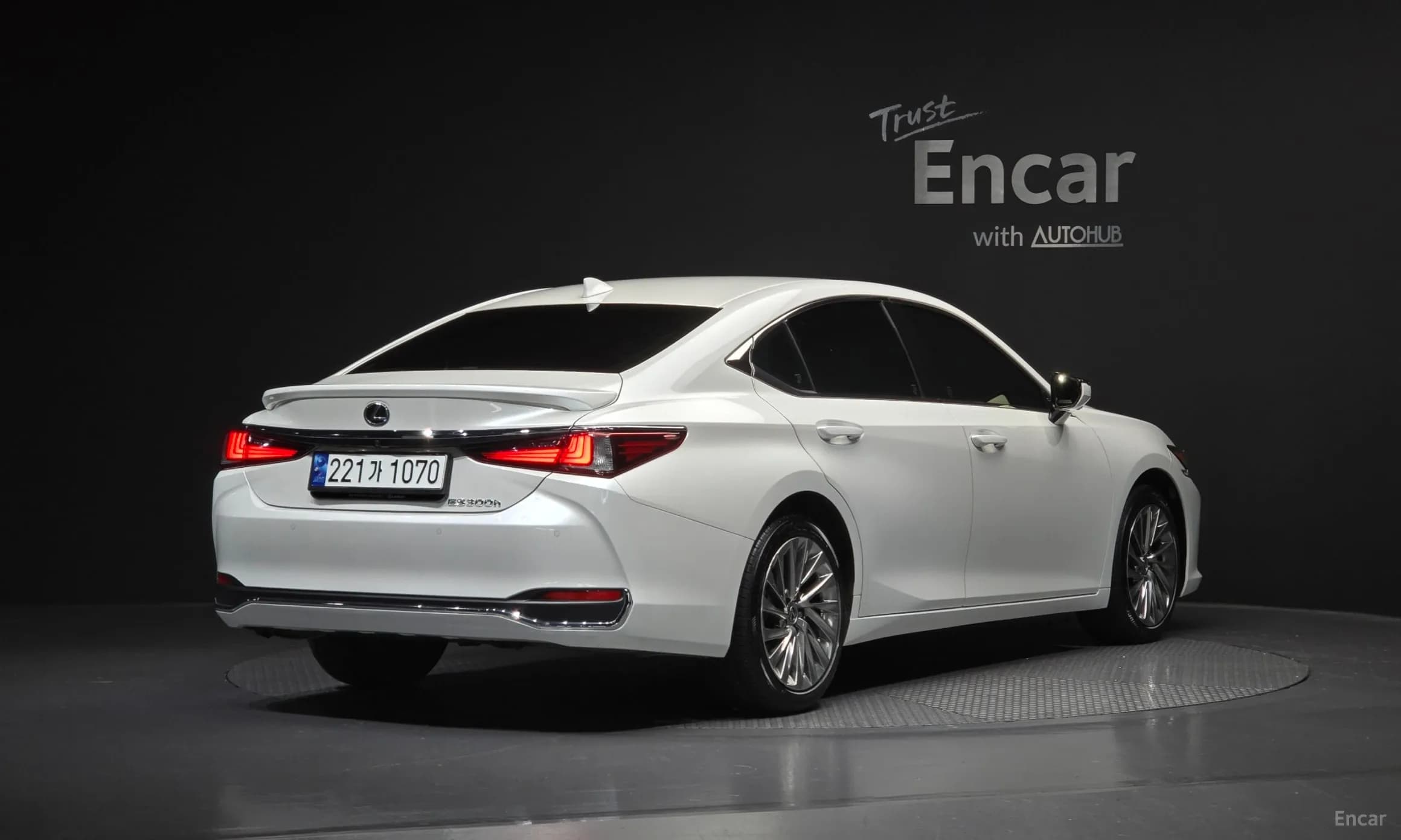 ES300h 7th Generation