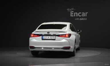 ES300h 7th Generation