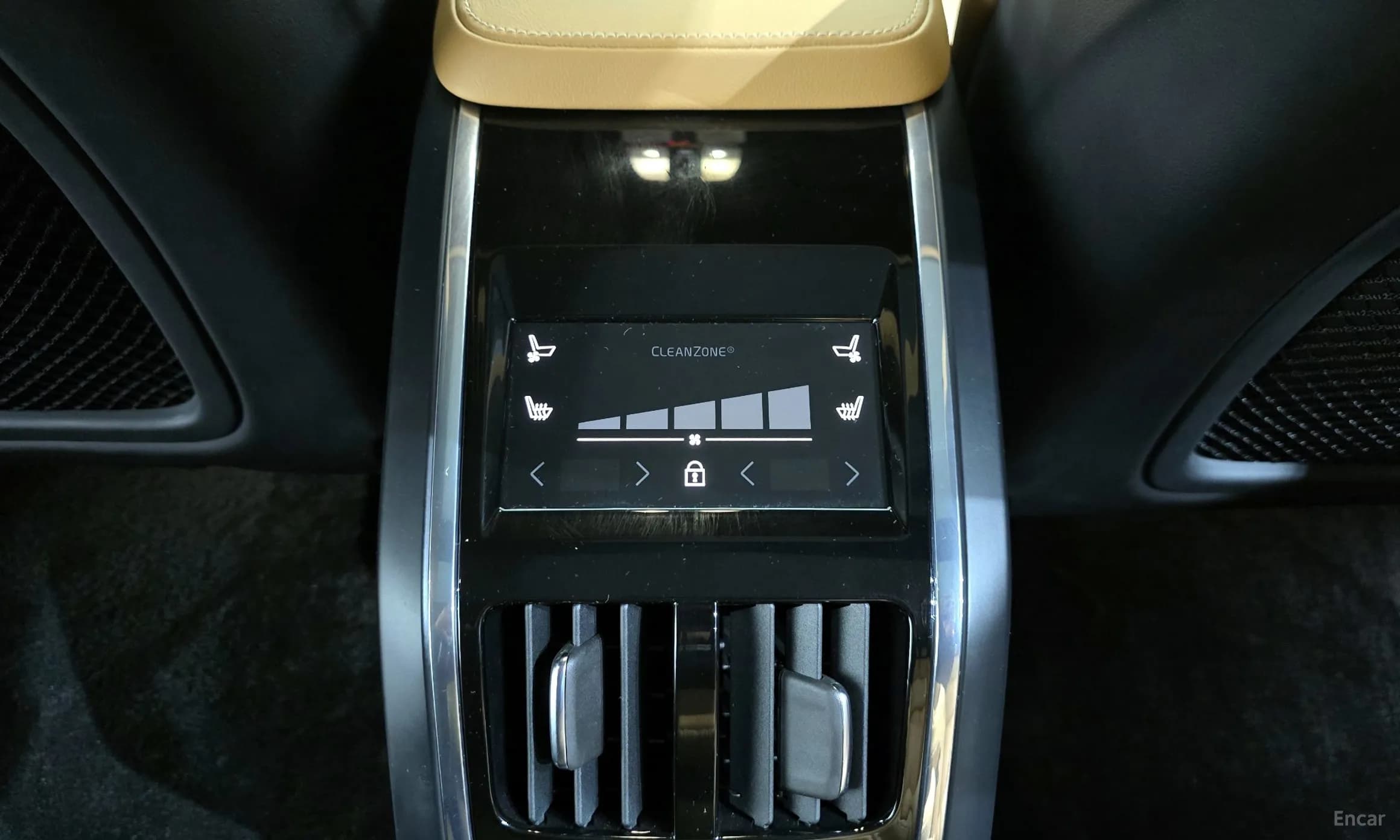 S90