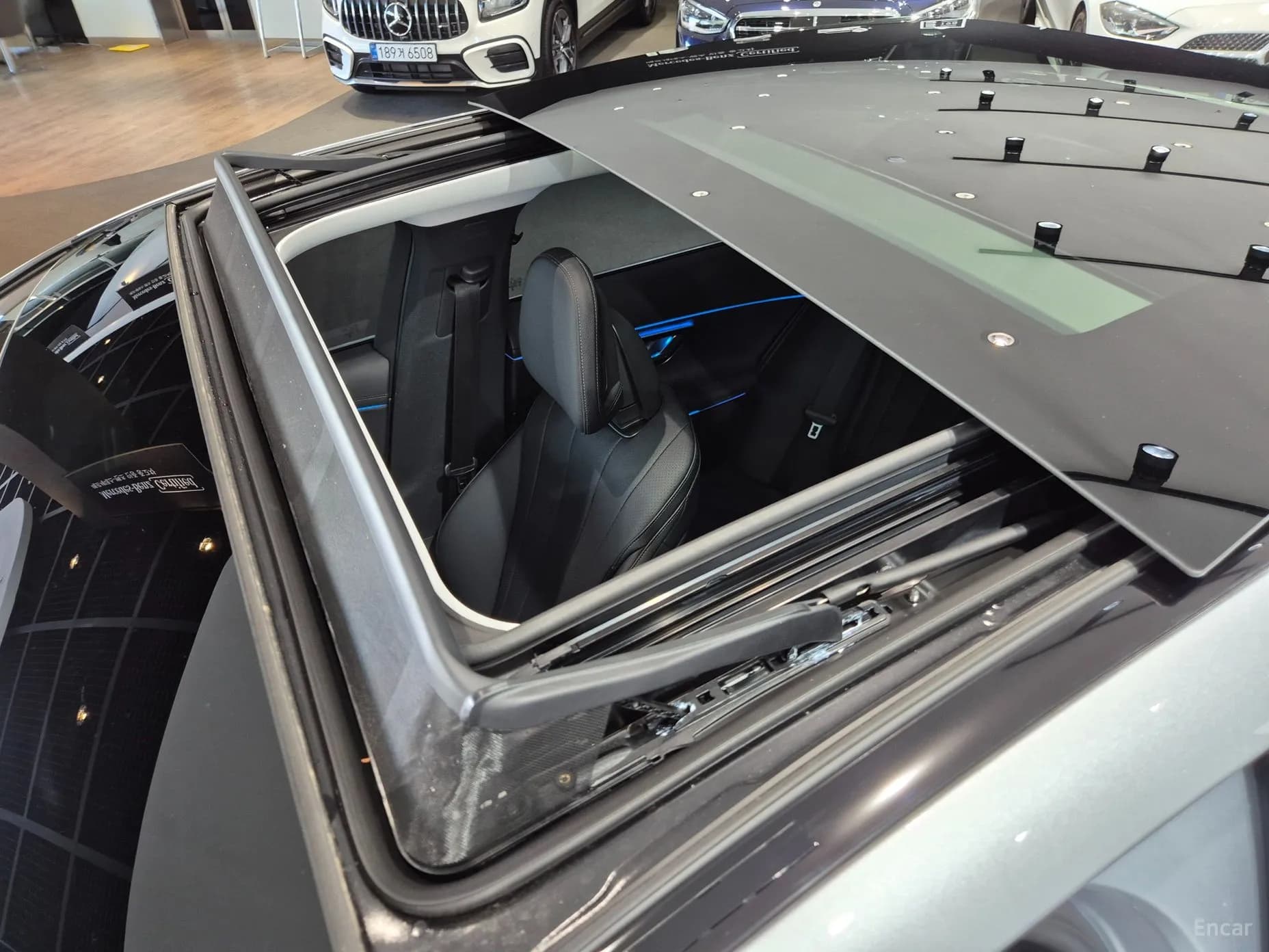 E-Class W214