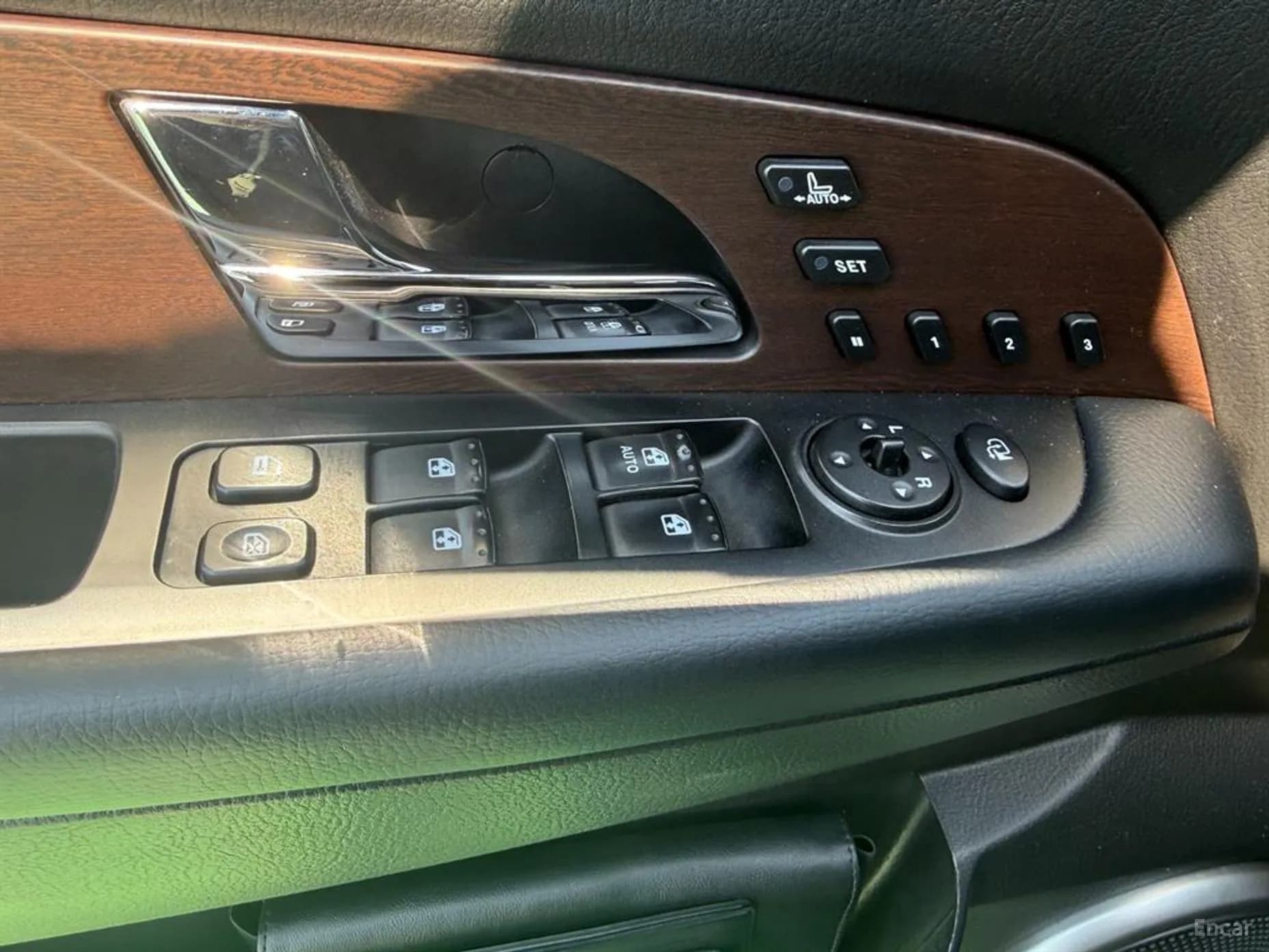 Rexton W