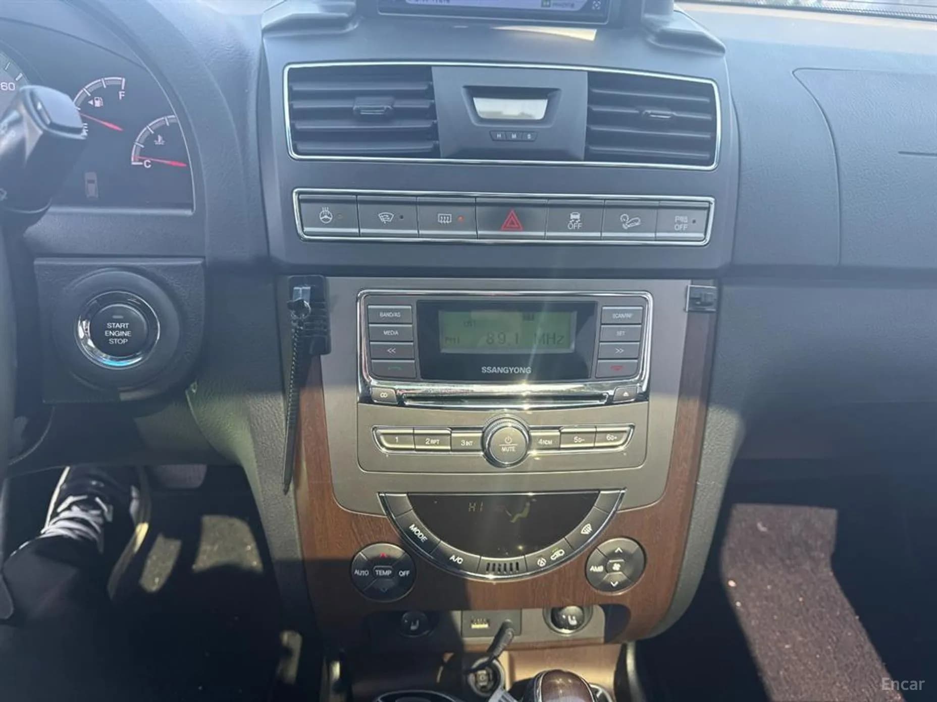 Rexton W