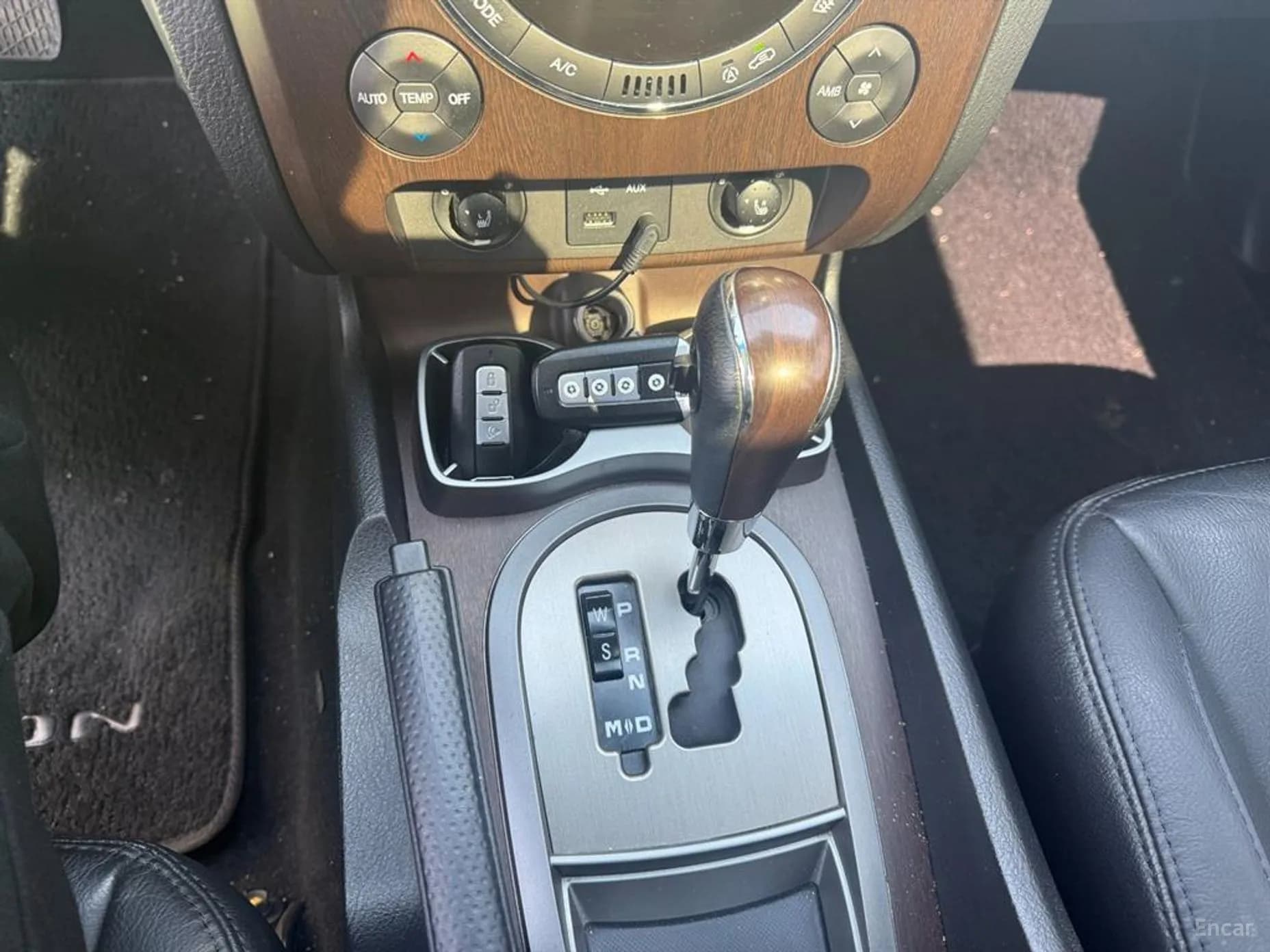 Rexton W