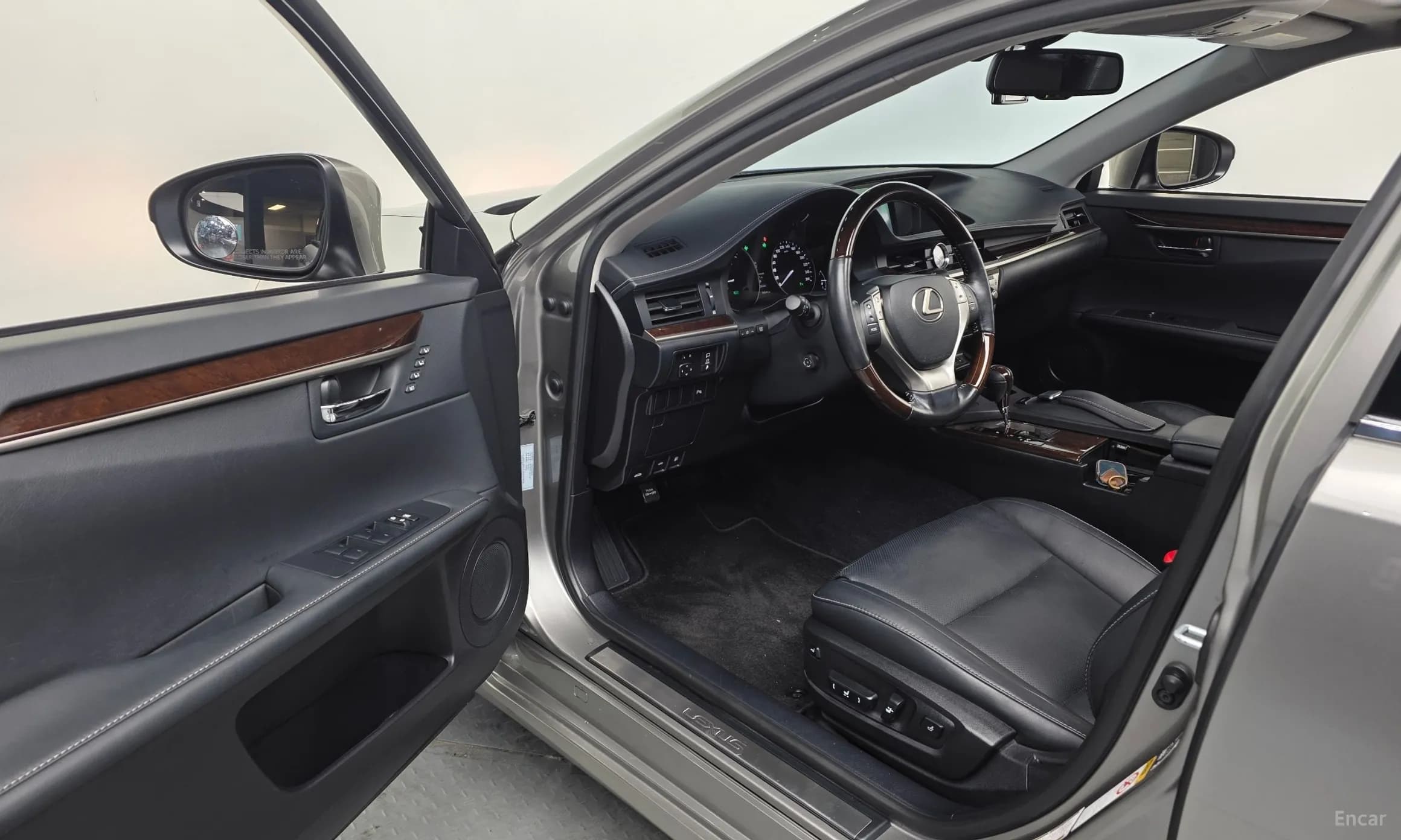 New ES300h
