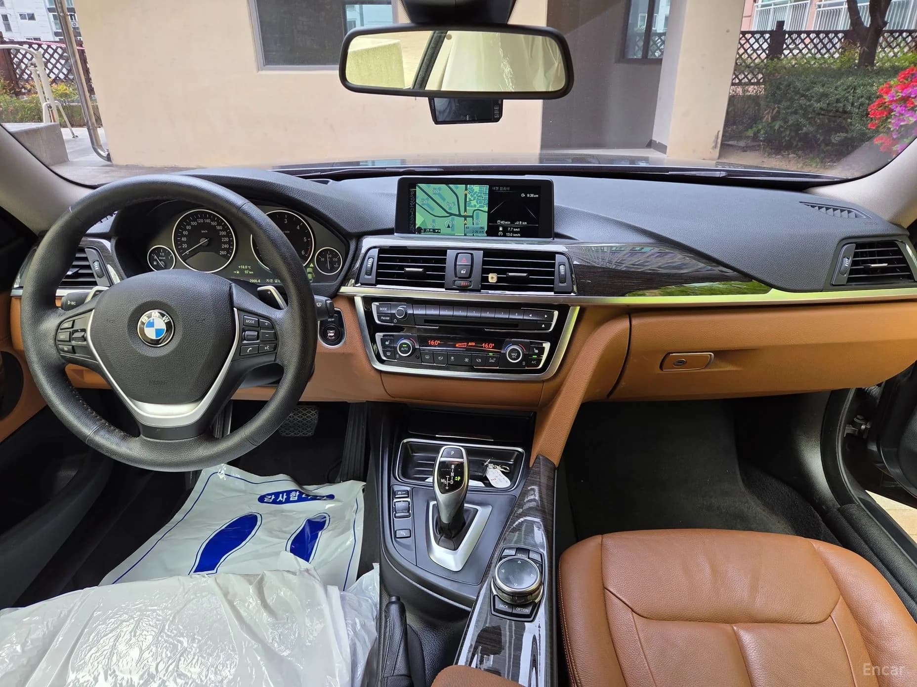 Series 4 (F32)