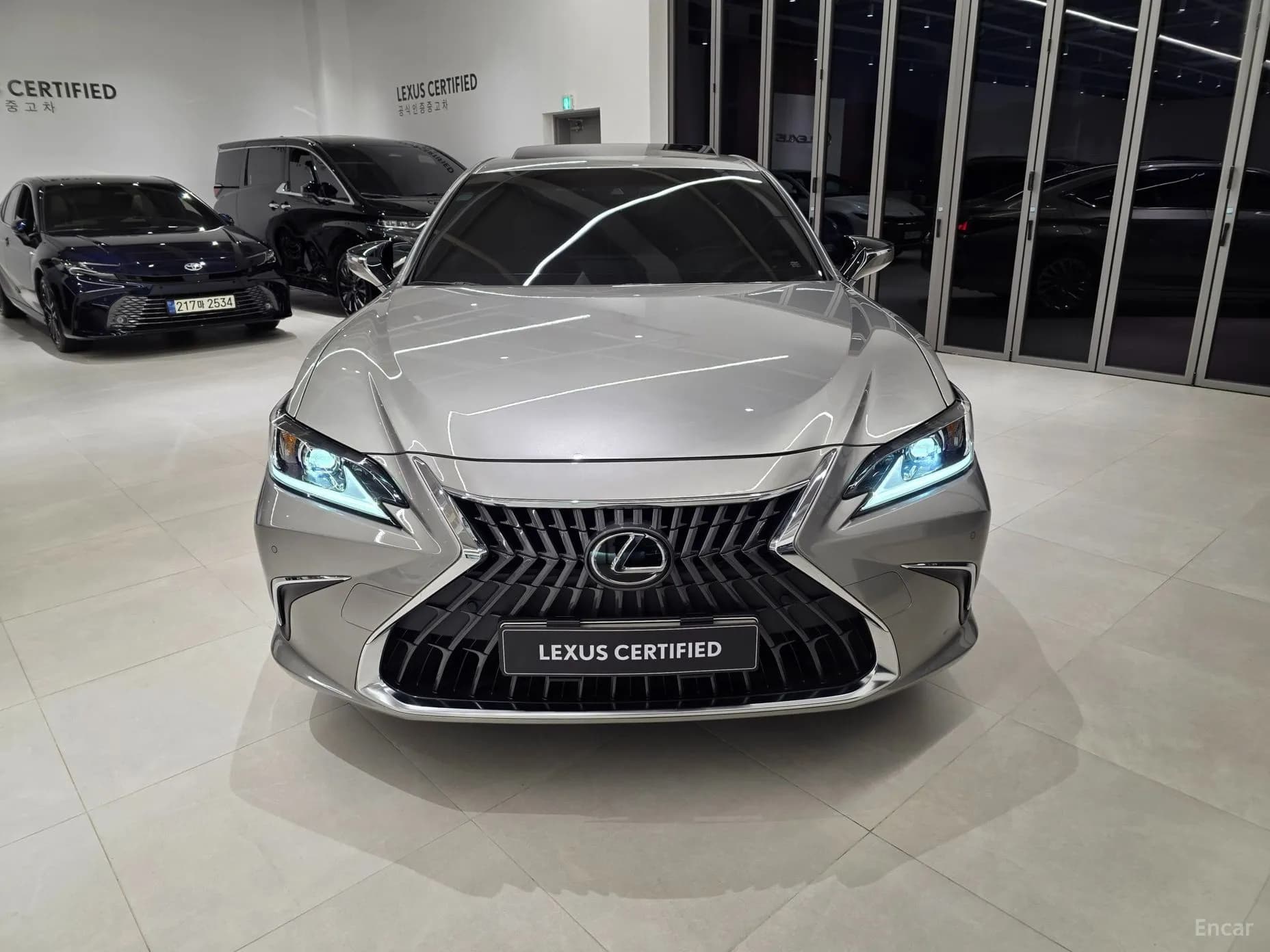 ES300h 7th Generation