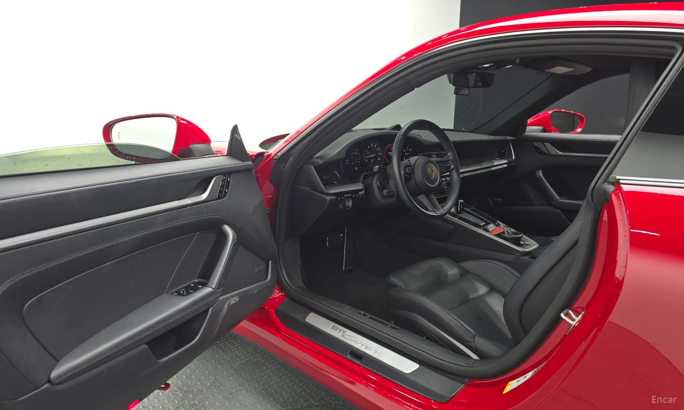 911 (992)