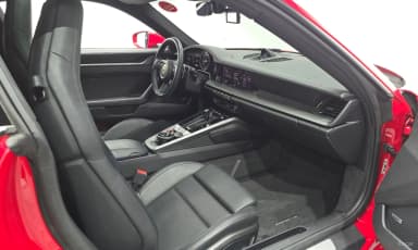 911 (992)