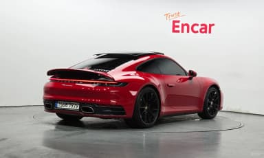 911 (992)