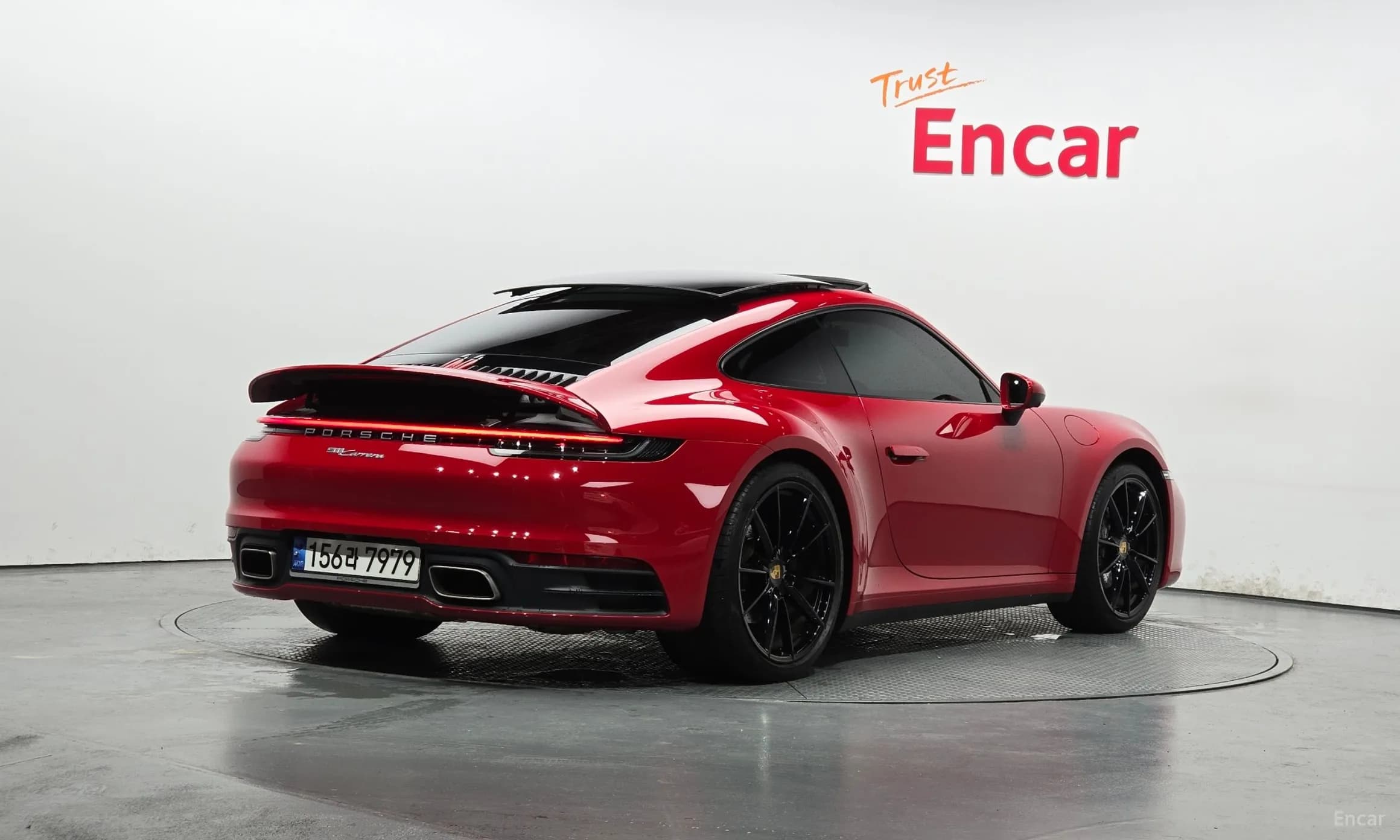 911 (992)