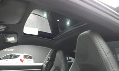 911 (992)