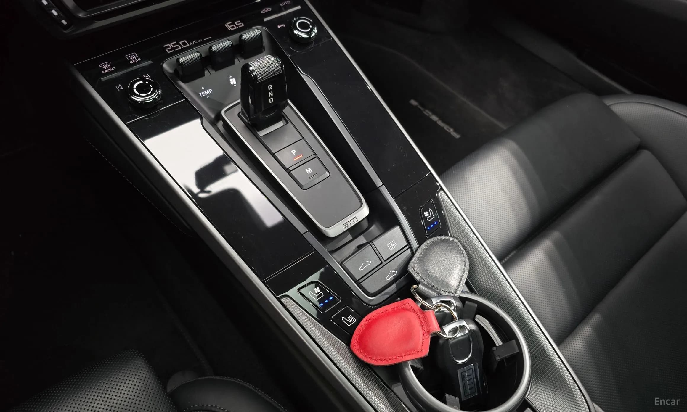 911 (992)