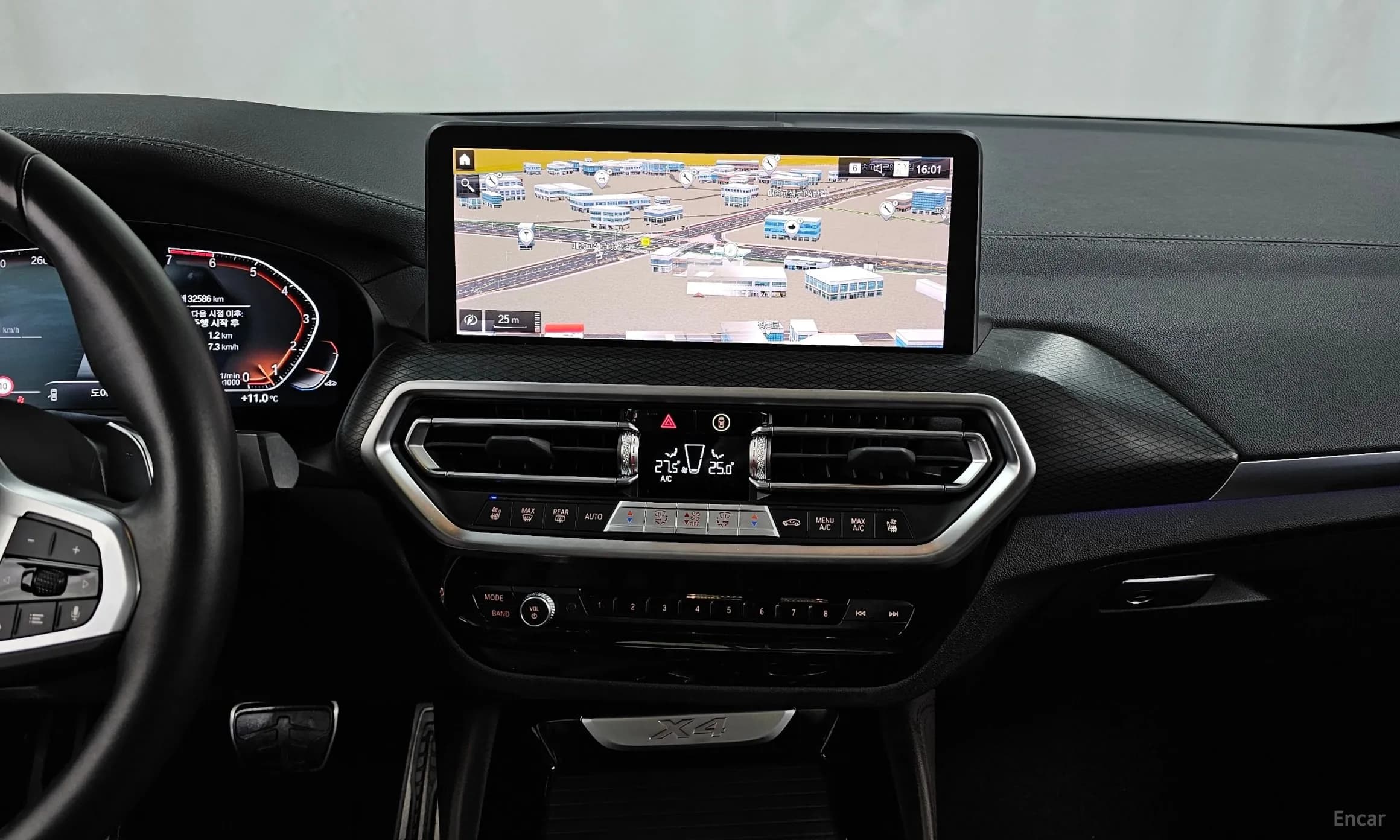 X4 (G02)