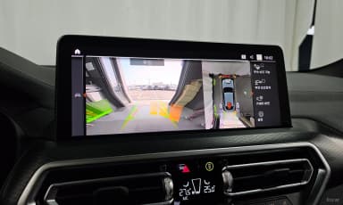 X4 (G02)