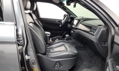 Rexton Sports Khan