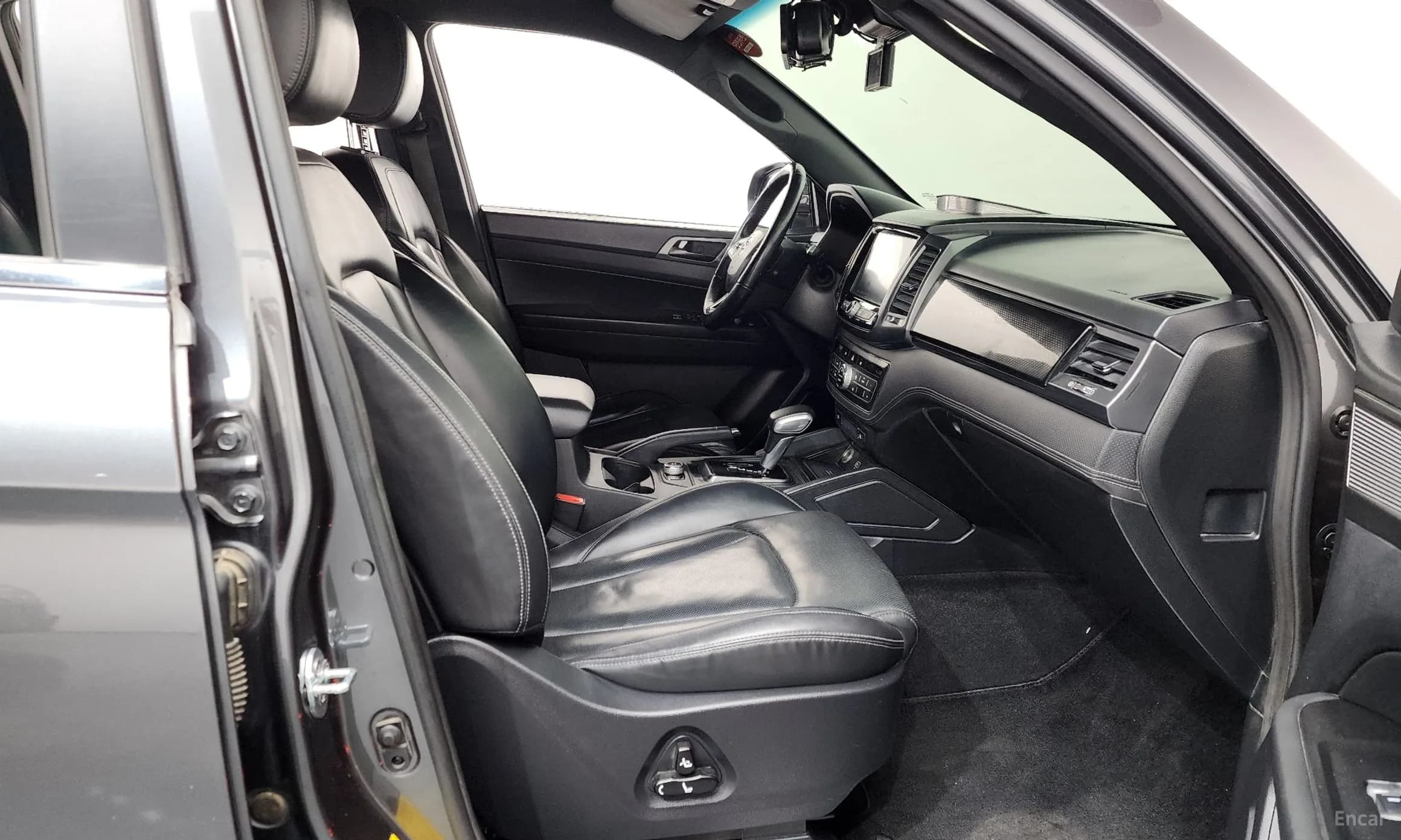 Rexton Sports Khan