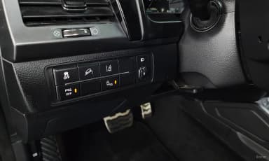 Rexton Sports Khan