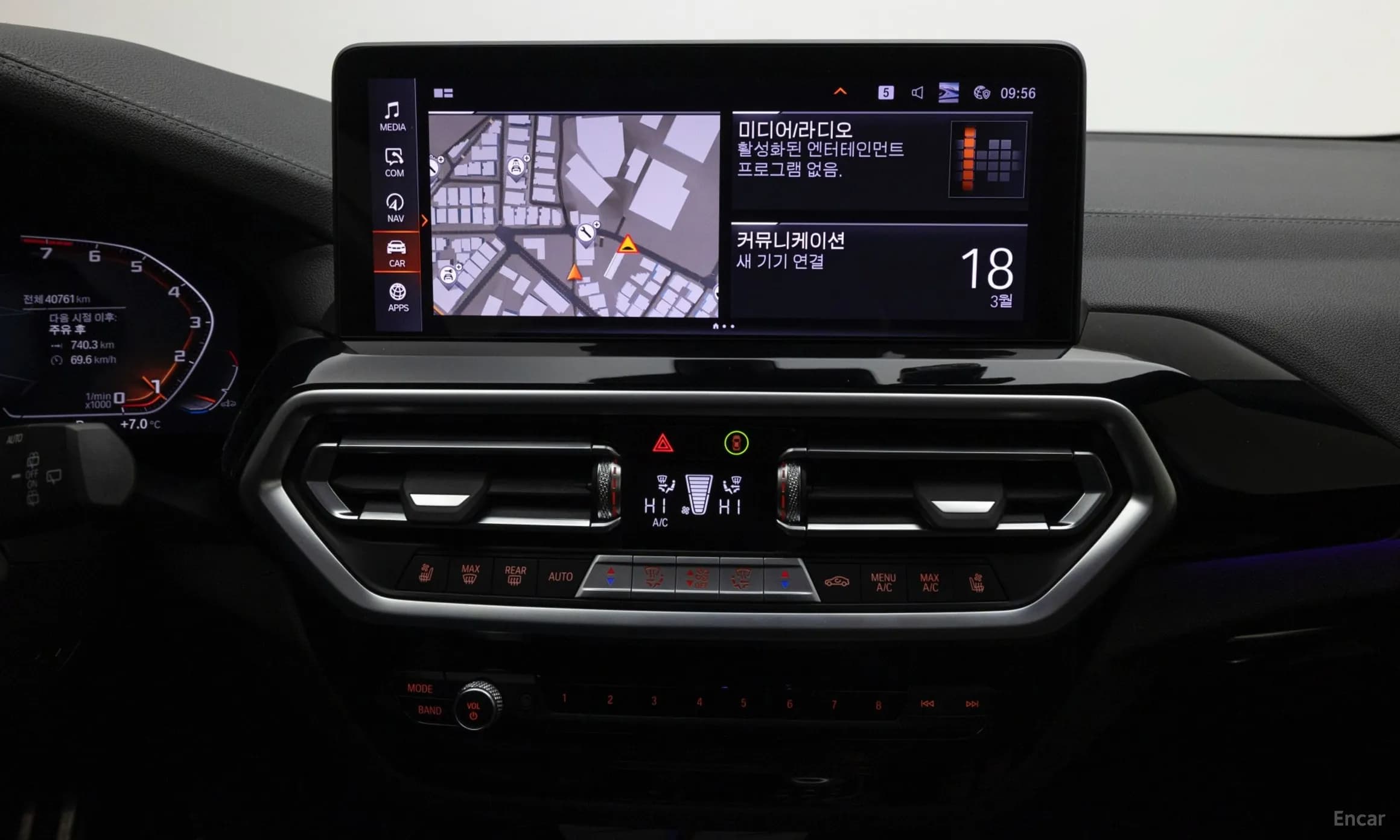 X3 (G01)