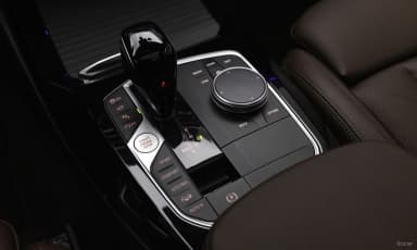 X3 (G01)