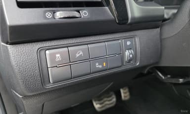 Rexton Sports Khan