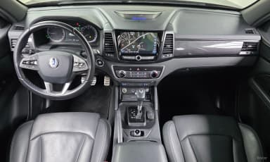 Rexton Sports Khan