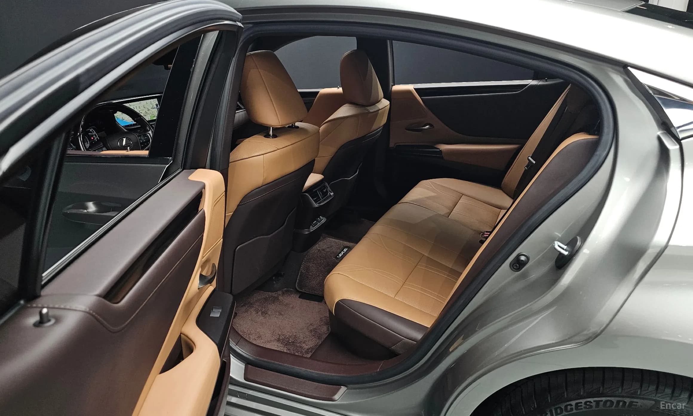 ES300h 7th Generation