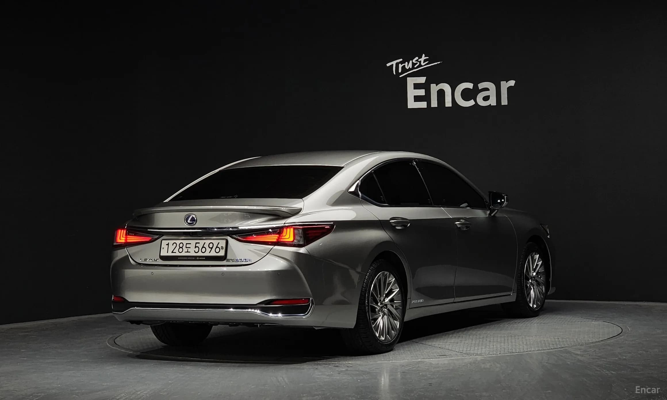 ES300h 7th Generation