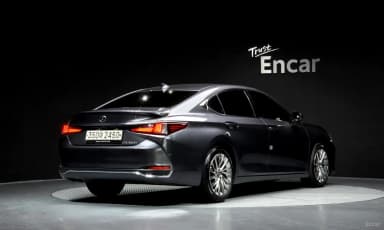 ES300h 7th Generation