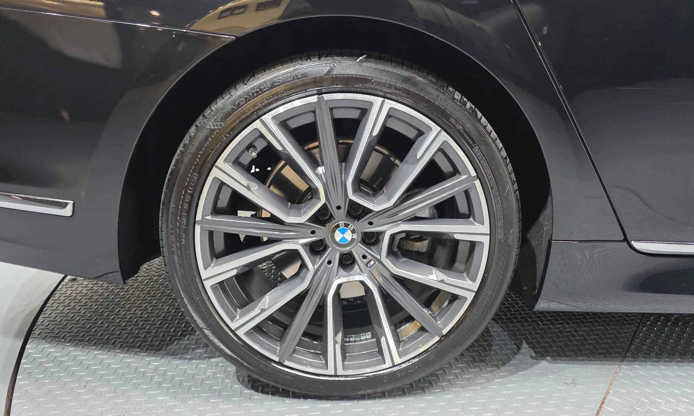 7 Series (G11)