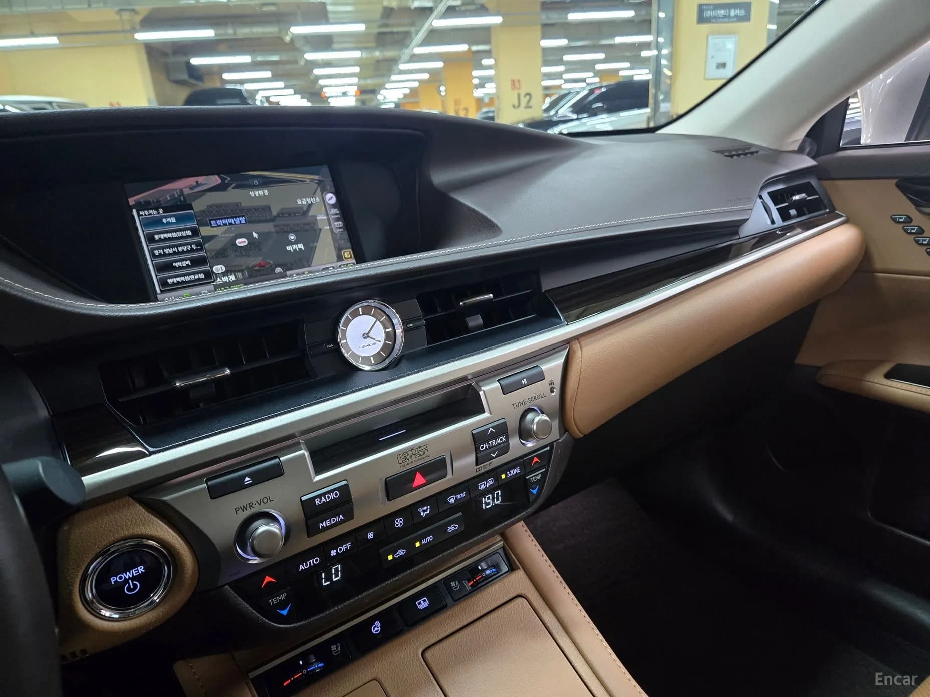 New ES300h