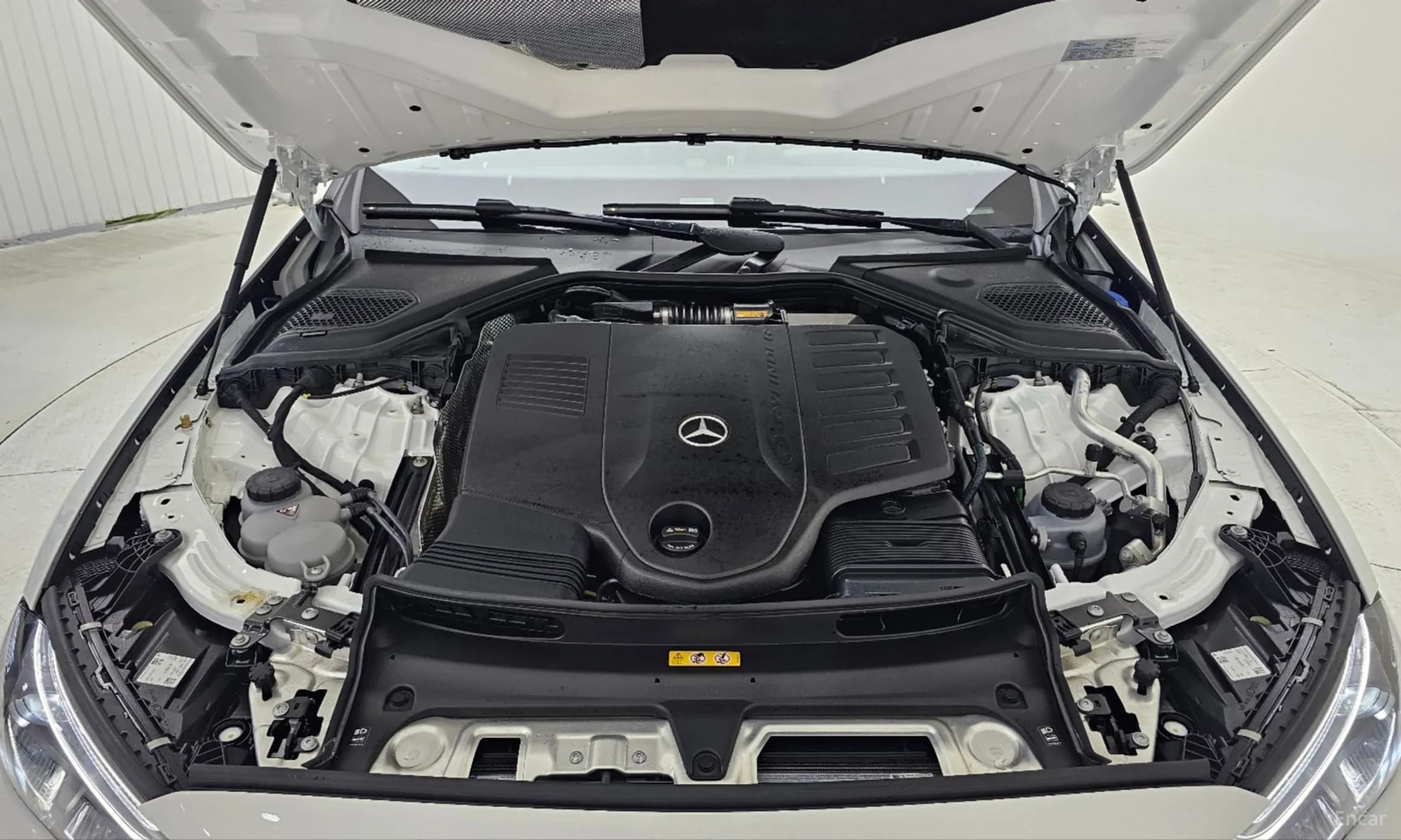 E-Class W214
