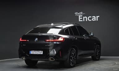X4 (G02)