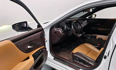 ES300h 7th Generation