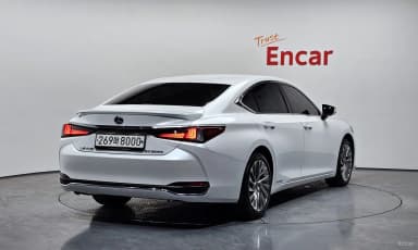 ES300h 7th Generation