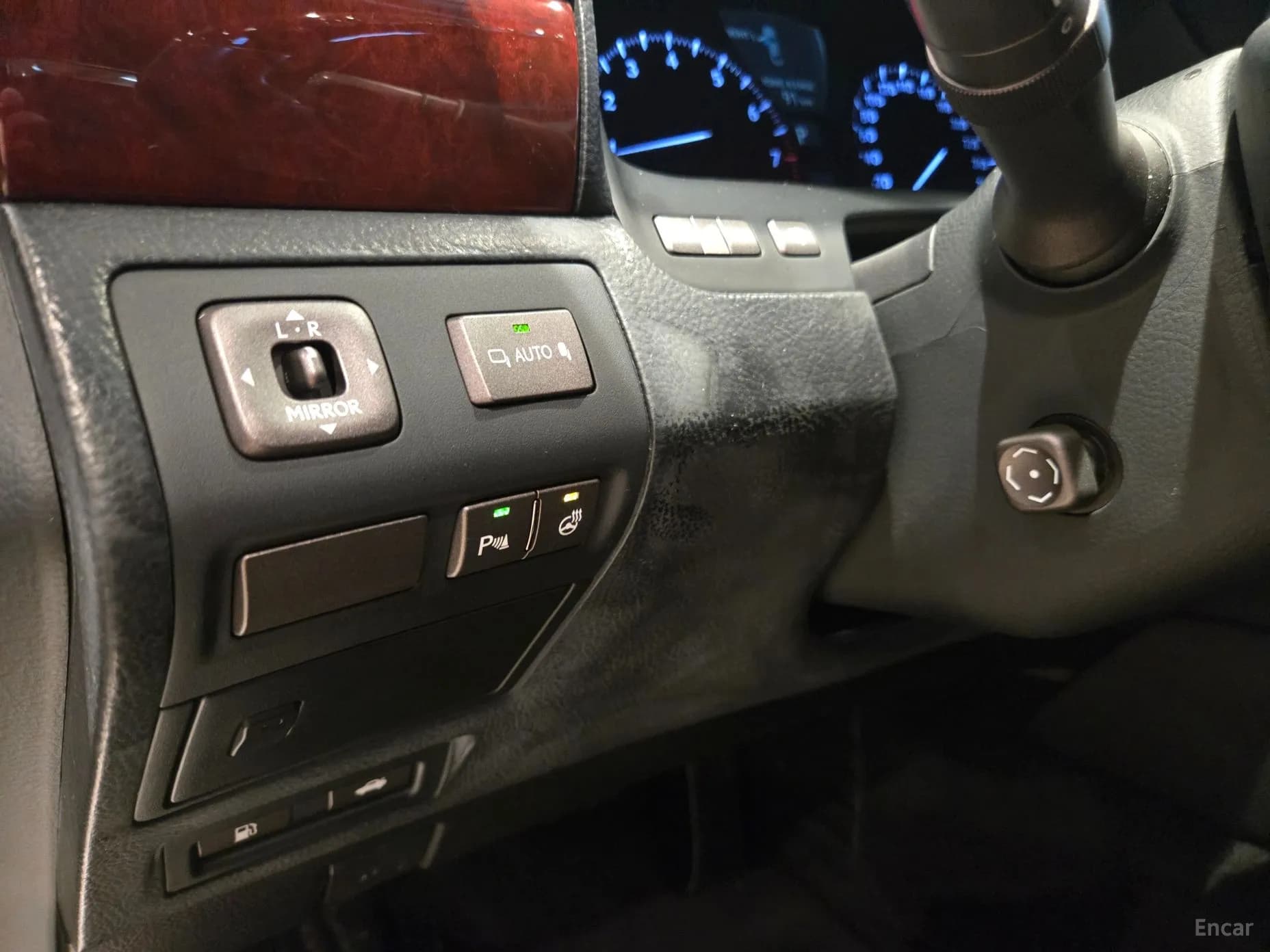 LS460L