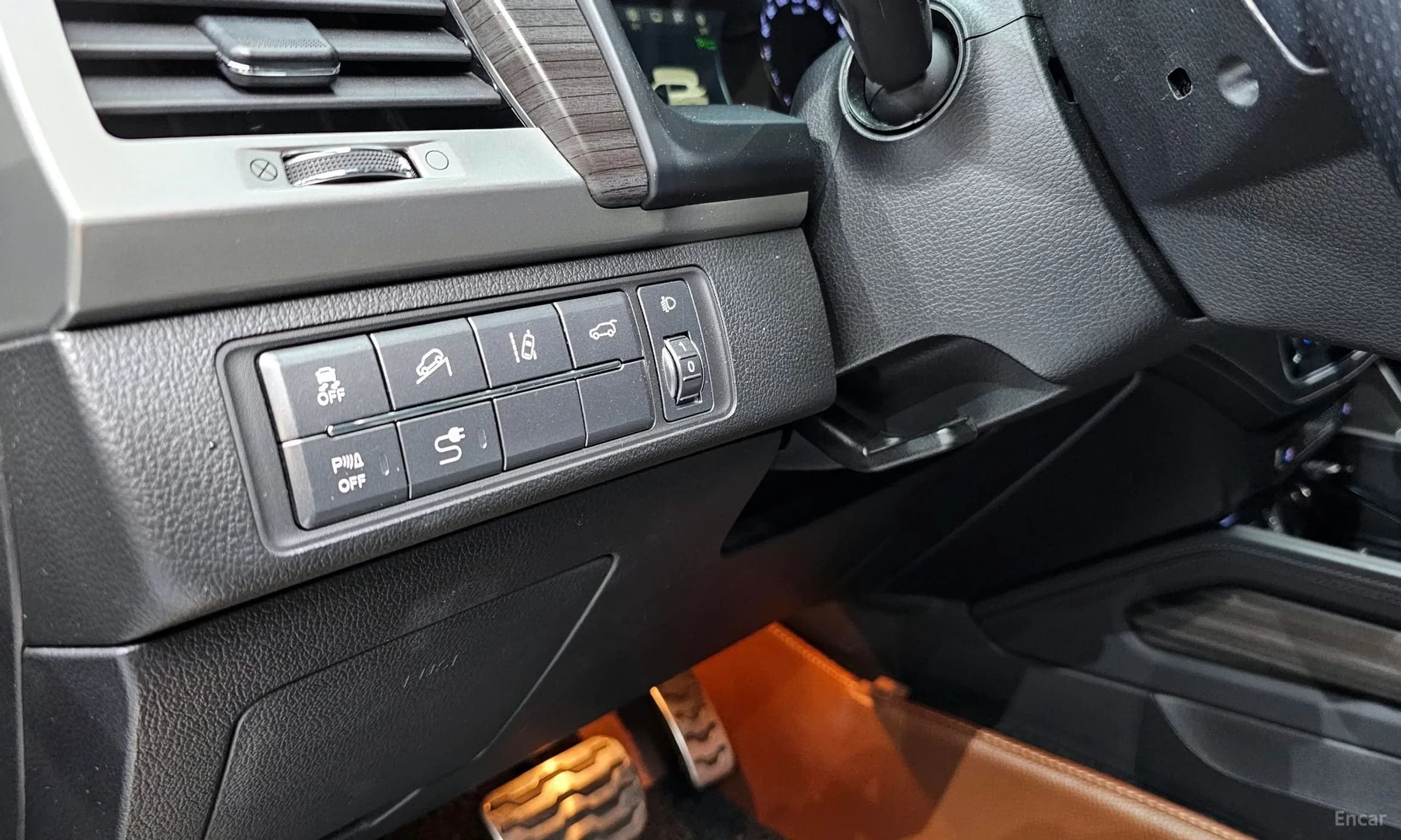 G4 Rexton