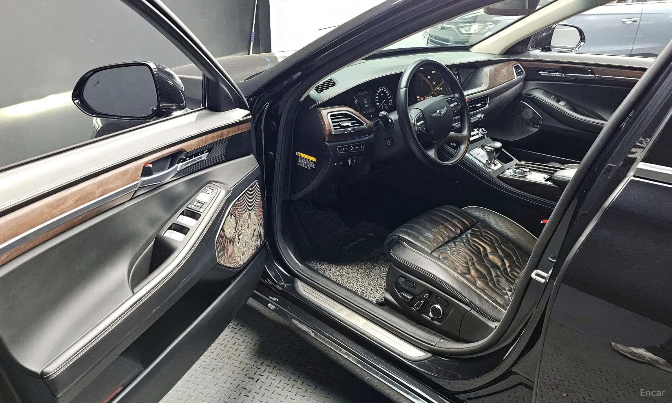 G90