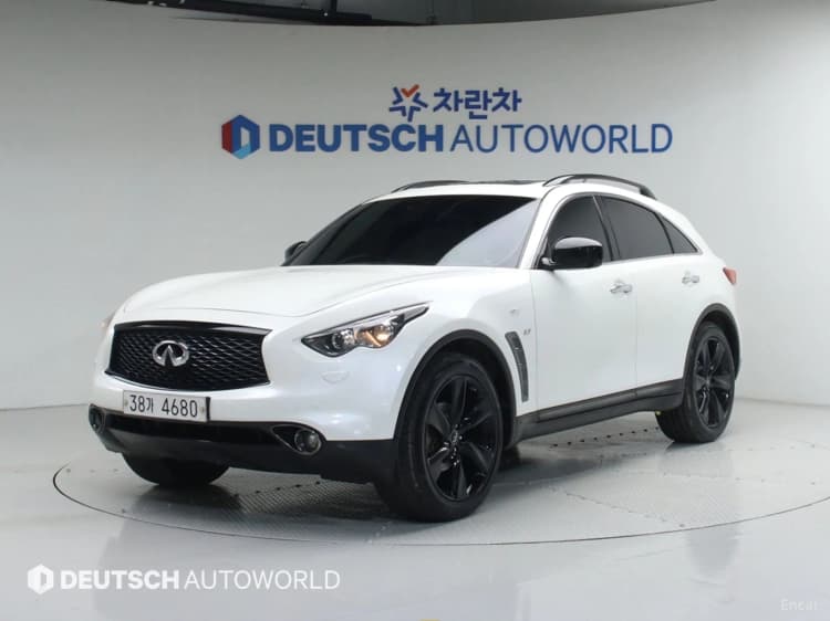 QX70