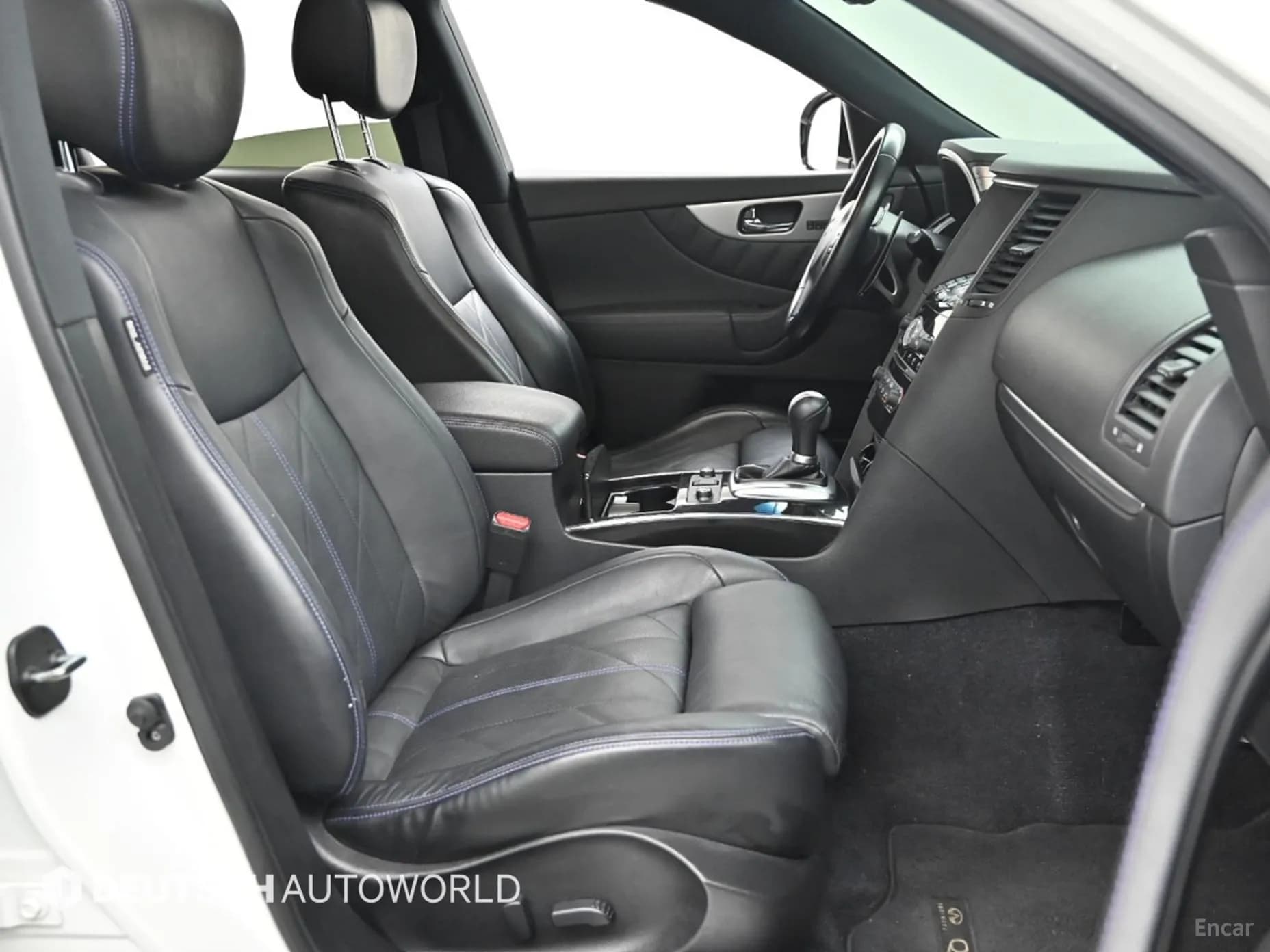 QX70