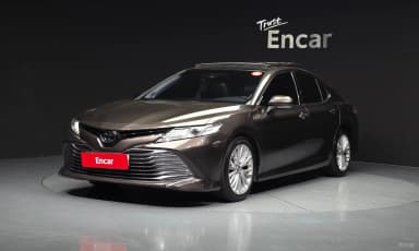 Camry (XV70)