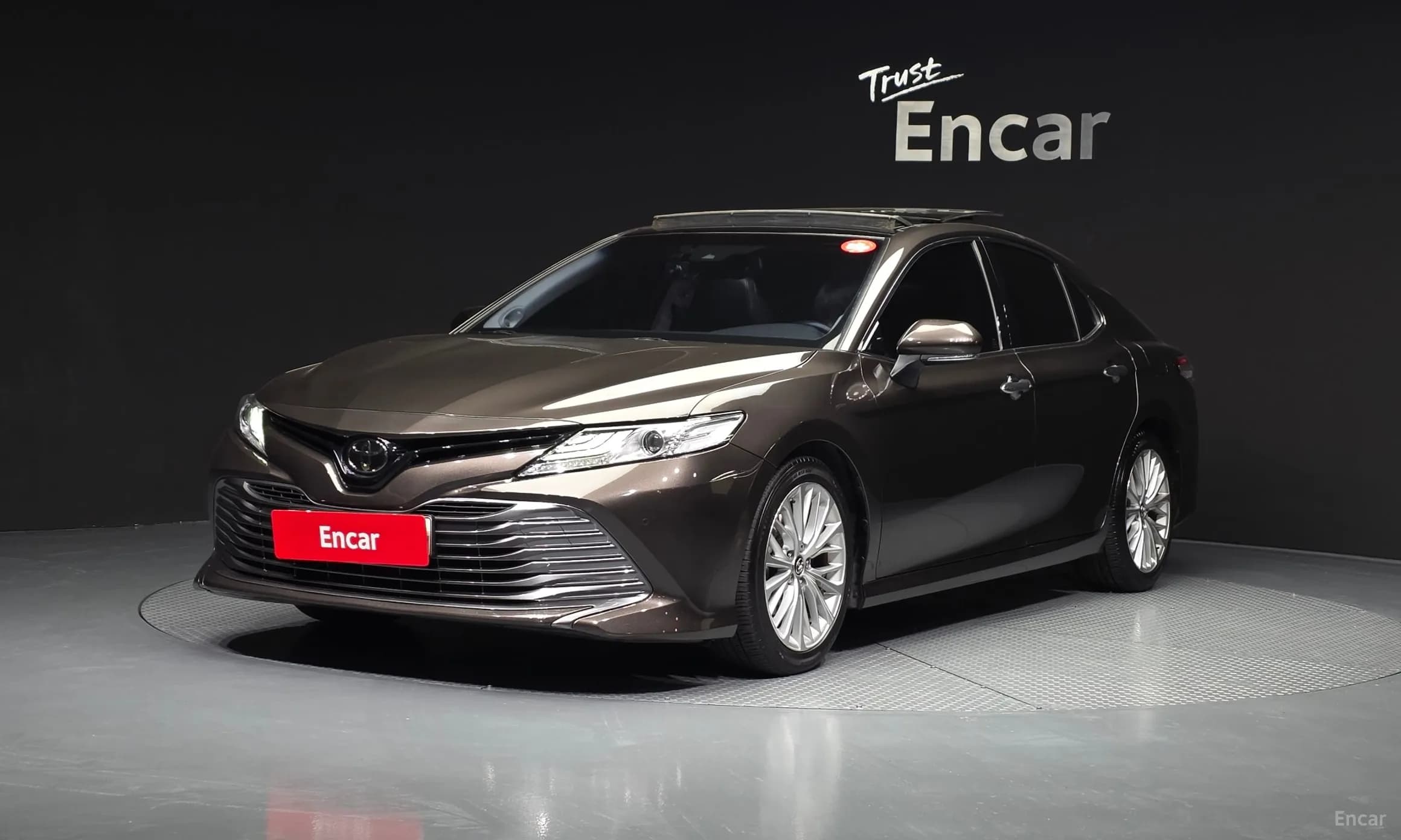 Camry (XV70)