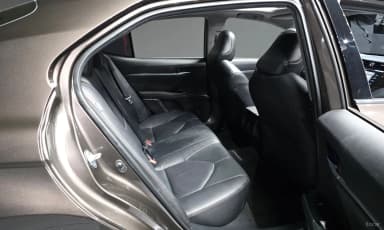 Camry (XV70)