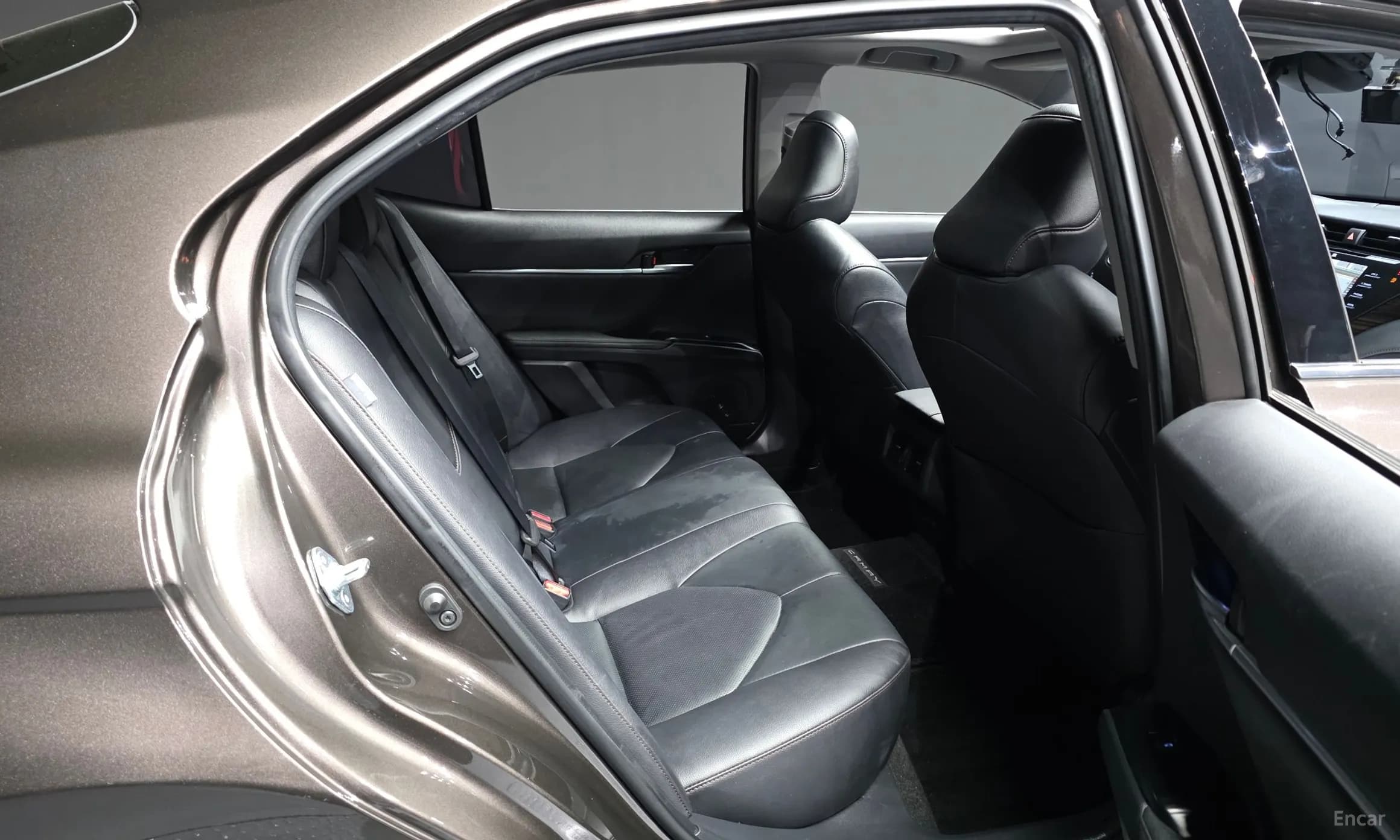 Camry (XV70)