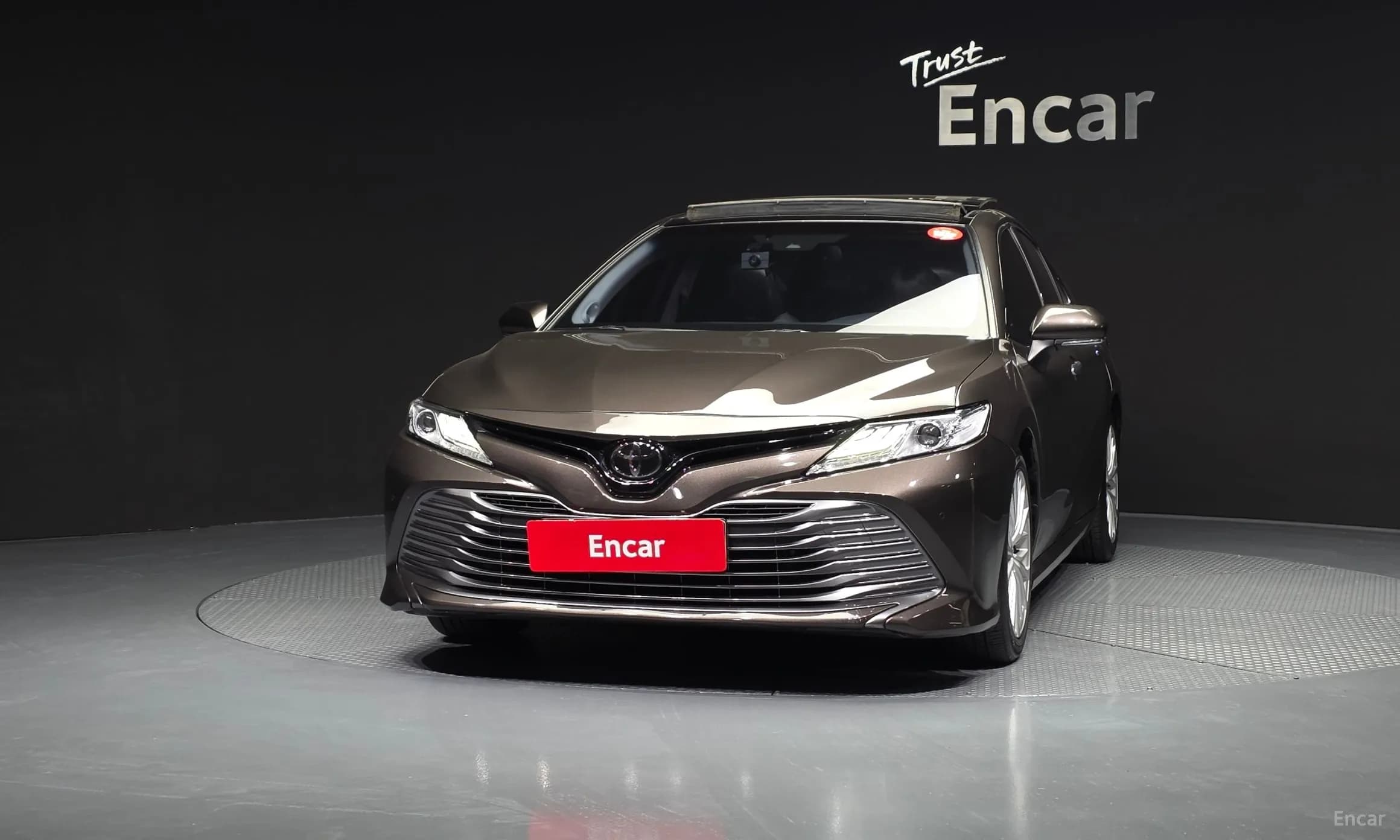 Camry (XV70)